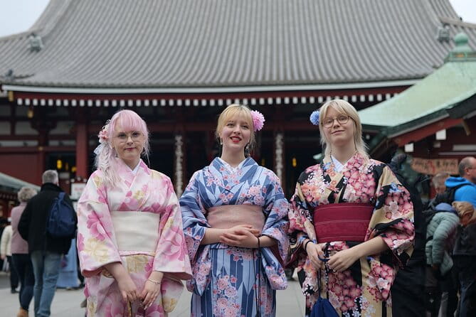 Private Kimono Photo Shooting Tour at Asakusa by Local Japanese