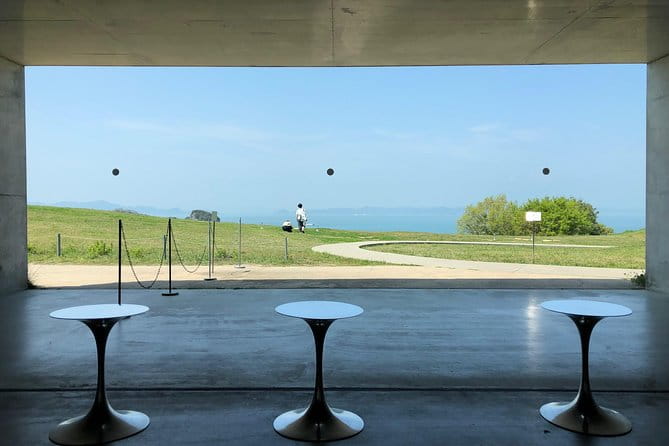 Private Scenic Cycling in Teshima Island Includes Teshima Museum