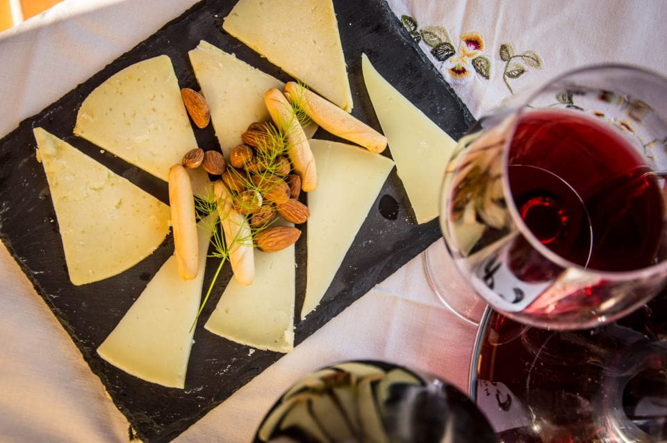 Santiago De Compostela: Cheese and Wine Tasting Experience - Experience Overview