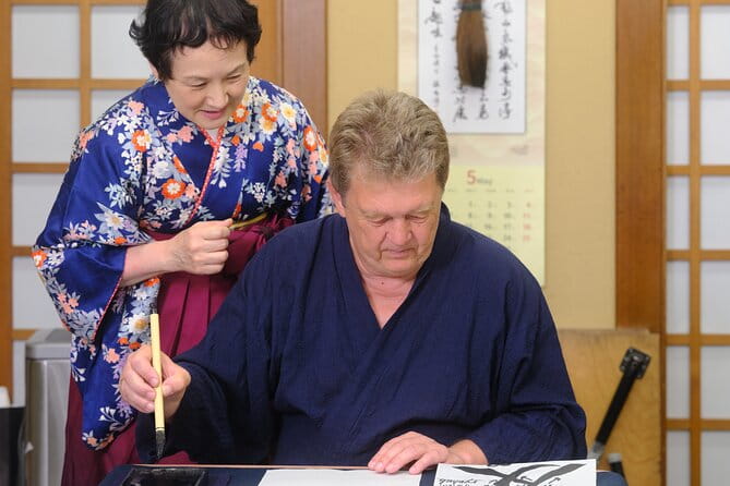 Tokyo 6hr Private Guided Tour and Calligraphy & Origami - Tour Overview