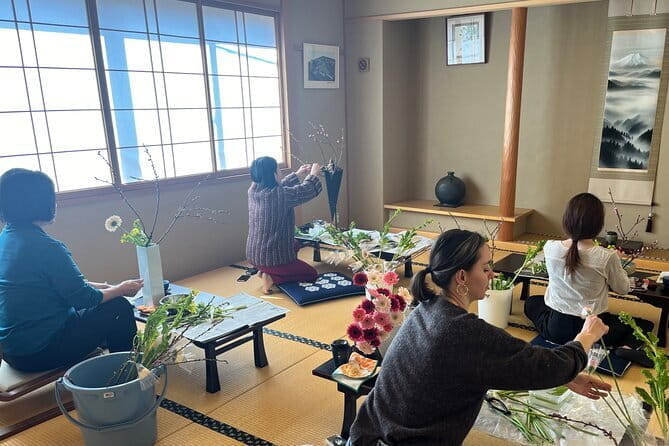 2 Hours Flower Arranging (Ikebana) Class @Temple /Tokyo・Ota-ku - Class Details