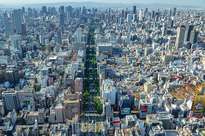 【25 Mins】Osaka Cessna Cruising- Touring the Tsutenkaku and USJ - Discovering Tsutenkaku From Above