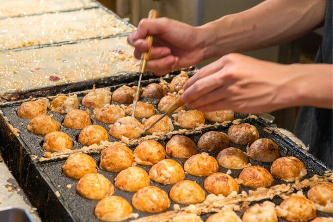 【Local Spots!】Osaka Walking Tour Osaka Castle Shinsekai and Namba - Feedback and Recommendations