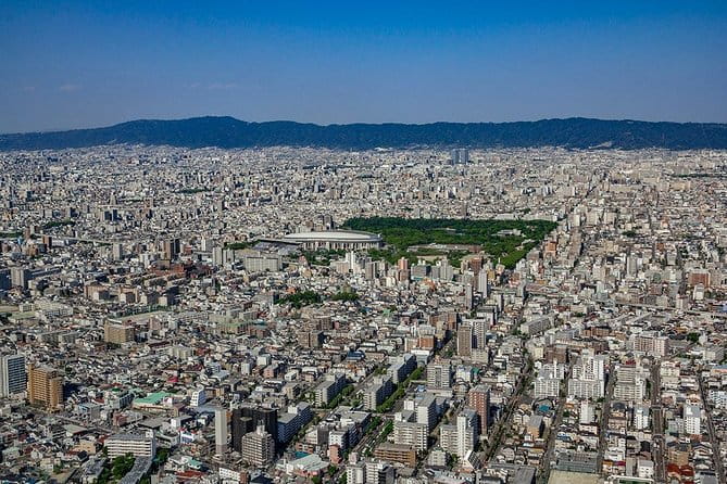 【25 Mins】Osaka Cessna Cruising- Touring the Tsutenkaku and USJ - Booking Your Osaka Cessna Experience