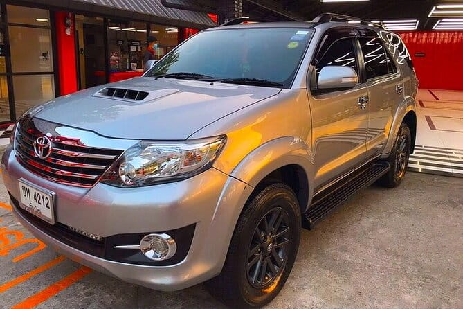 Airport Transfer! Fukuoka Airport (FUK) to Center of Fukuoka