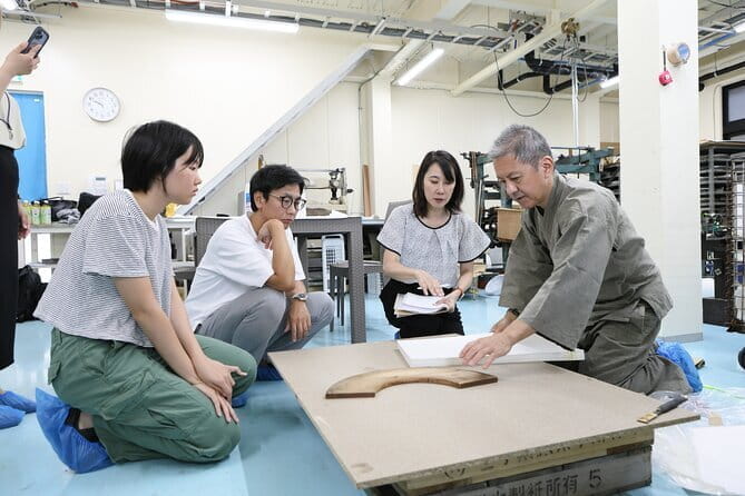 Create Your Own Fan In a Sensu Experience - Learn the Techniques of Fan-Making