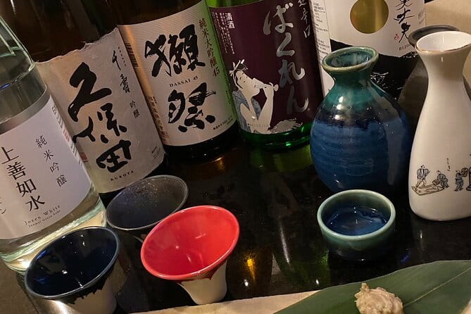 Experience Comparing Sake and Delicacies in Shinjyuku - Exploring the Vibrant Shinjuku Neighborhood