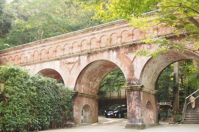 Morning E-bike Tour of Fushimi-Inari, Gion, Nanzen-ji, Kamo River - Visiting the Nanzen-ji Temple