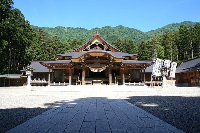 Niigata Full-Day Private Tour With Government-Licensed Guide - Tour Highlights