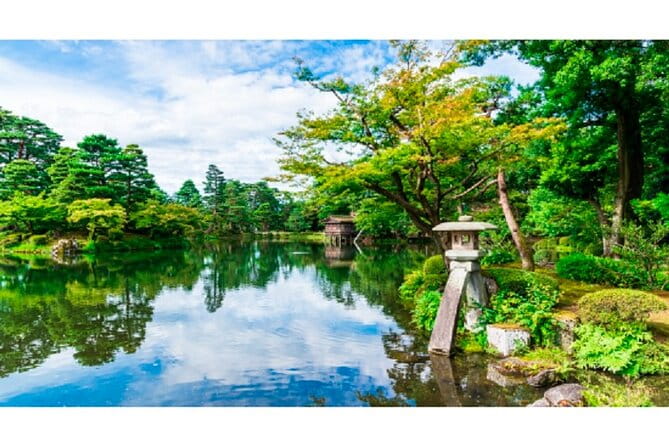 Private Half-Day Kanazawa Walking Tour and Historical Photo Spot - Highlights of Kanazawas Historical Sites