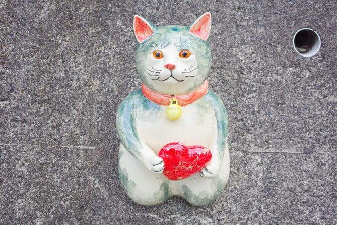 Private Pottery Road Walking Tour in Tokoname - Whats Included in the Experience