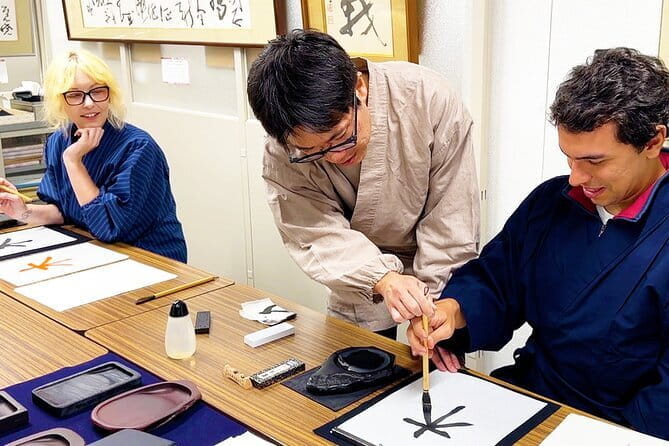 Tokyo: Calligraphy Workshop & Original T-Shirt Creation - Meeting and Pickup