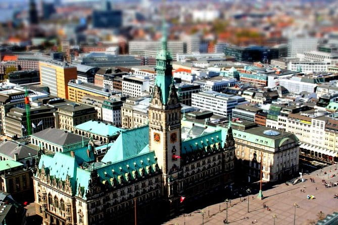 10 secrets of Hamburg's old town - exciting scavenger hunt tour - What Makes This Tour Stand Out?