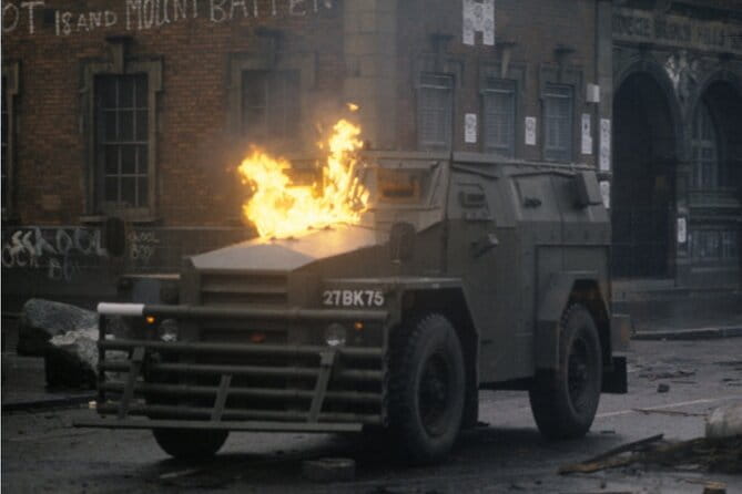 2 Hour Terror and Mural History Belfast taxi Private Tour - Divis Flats and “Fort Apache”