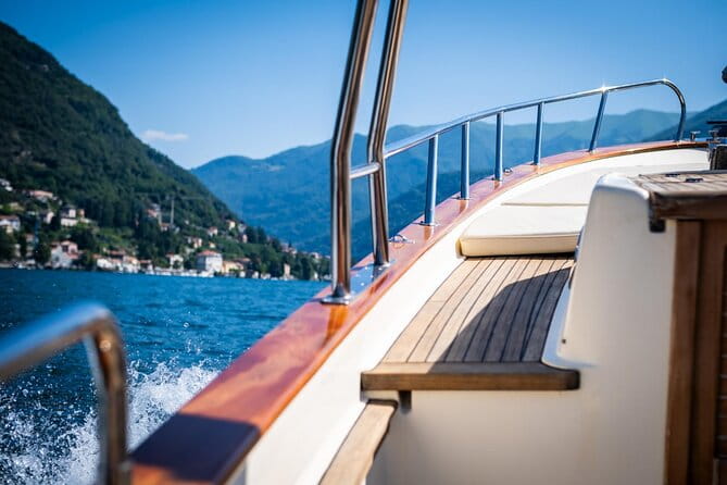 2H Private Cruise on a beautiful wooden speedboat on Lake Como - FAQ
