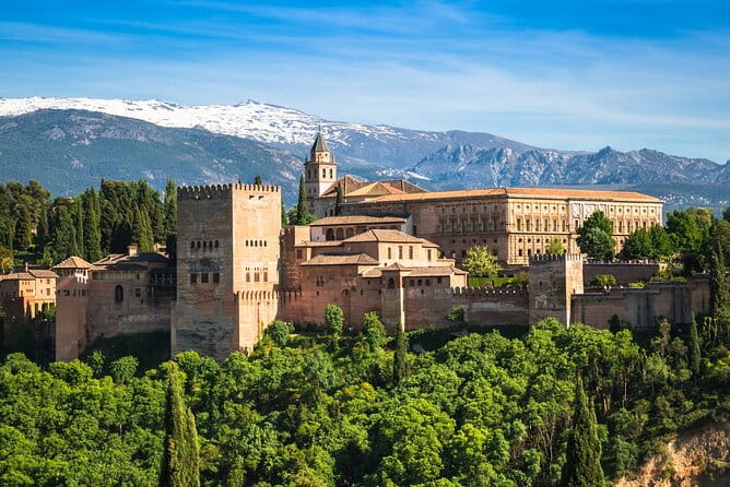 3 Hours Private Guided Tour in Spain with skip the line access - Exploring the Heart of Granada: Inside the Alhambra