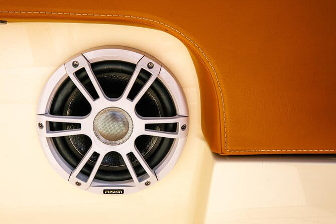 4H Private Cruise Lake Como Tender yacht Invictus 9 Pax - Summary: Is It Worth It?