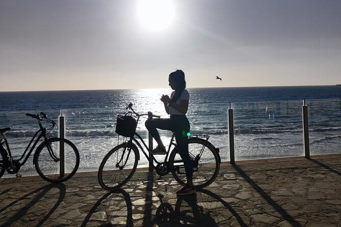 A private stroll cycling around Cádiz + bike rental - Practical Tips for Riders