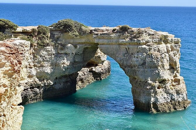 Algarve to Porto with Stops up to 2 Cities: Evora and Coimbra - FAQ