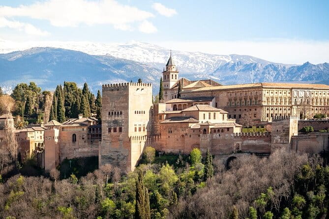Alhambra Private Tour: Nasrid Palaces, Alcazaba and Generalife - Who Will Love This Tour