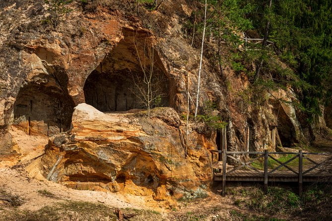 All Inclusive Honest History Tour - raii, Csis, Lgatne, Sigulda - FAQ