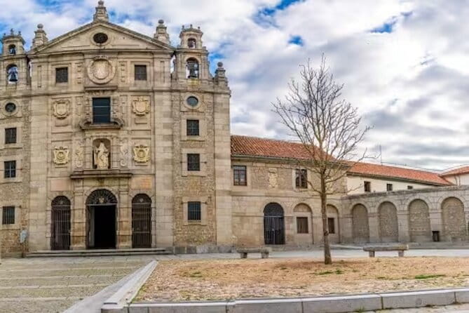 Avila and Segovia Private Minivan Tour from Madrid - FAQ