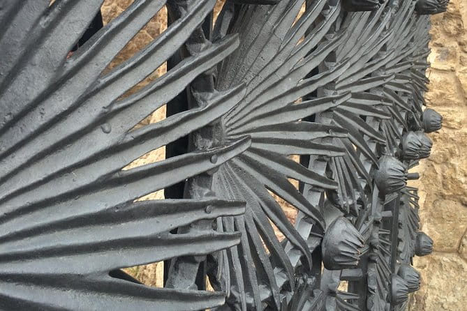 Barcelona Half-day Tour With Local Driver-guide - Who’s This Tour Best For?