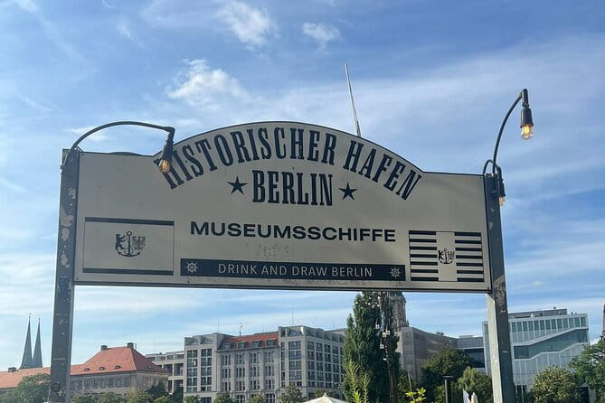 Below Deck - English Comedy on a Boat - Who is this experience best for?