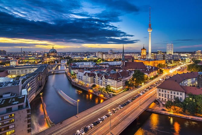 Berlin History Tour with a Local Expert: 100% Personalized & Private - Who Will Love This Tour?