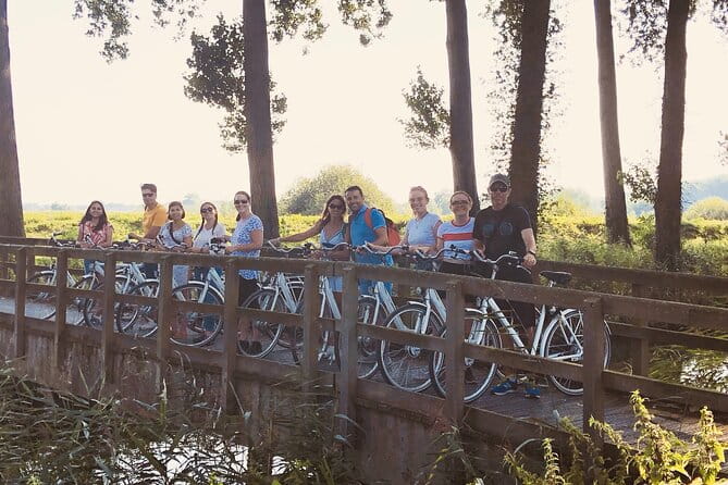 BikeTour Bruges & Damme in Spanish and English - Practical Details: What to Expect and Who It’s For