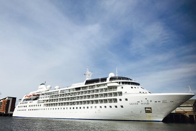 Boat Seafari Adventure - Who Will Love This Trip?