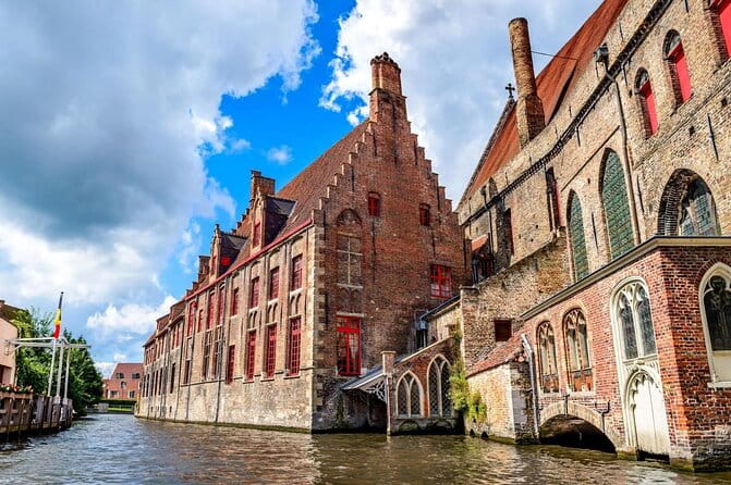 Bruges PRIVATE City Kickstart Tour With Locals - Frequently Asked Questions