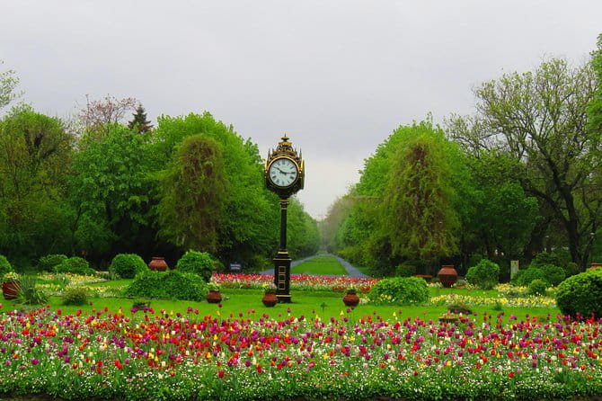 Bucarest à vélo - Breaking Down the Itinerary: Sights and Stories