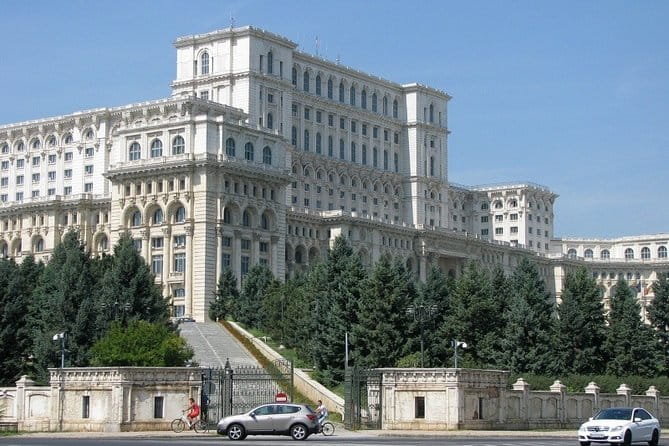 Bucharest City Tour 4 hours - Private Tour - Free Pick up and Drop off - The Sum Up