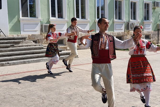 Bulgaria Day Trip - Private Tour from Bucharest - Veliko Tarnavo & Arbanasi - The Sum Up