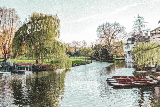 Cambridge Riverside Walk From Queens College to Trinity College - Price and Logistics: Is It Worth It?