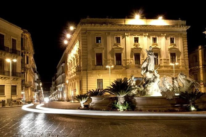 Catania (cathedral and via Etnea) - Syracuse Ortigia - Final thoughts