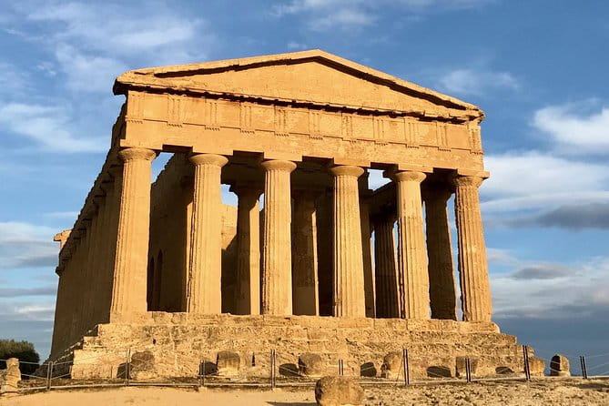 Catania TREASURES OF THE EAST 4 Days Private Minitour with Guide Driver - Syracuse and Ortigia: Walking Through Time and Charm