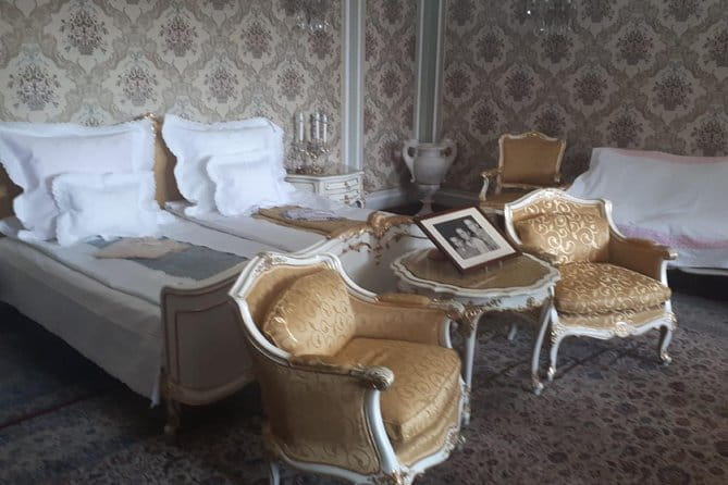 Ceausescu Villa - fast track tickets and guide - Who Will Love This Tour?