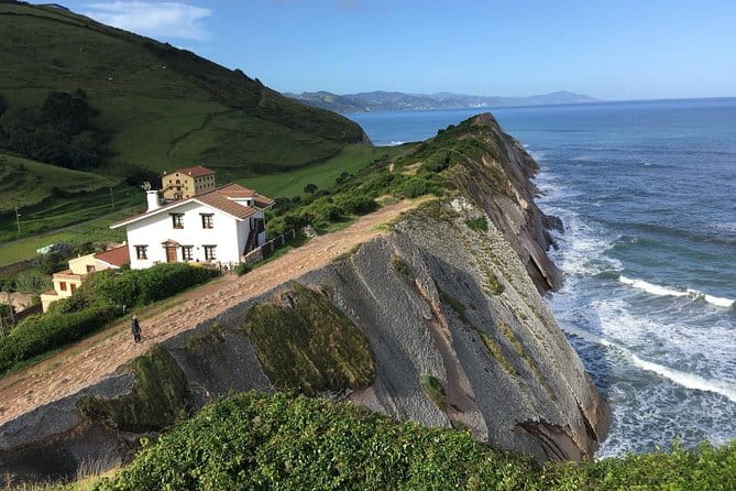 CLIFFS, GRILLED FISH and TXAKOLI WINE - Private Gastronomic Adventure - The Sum Up