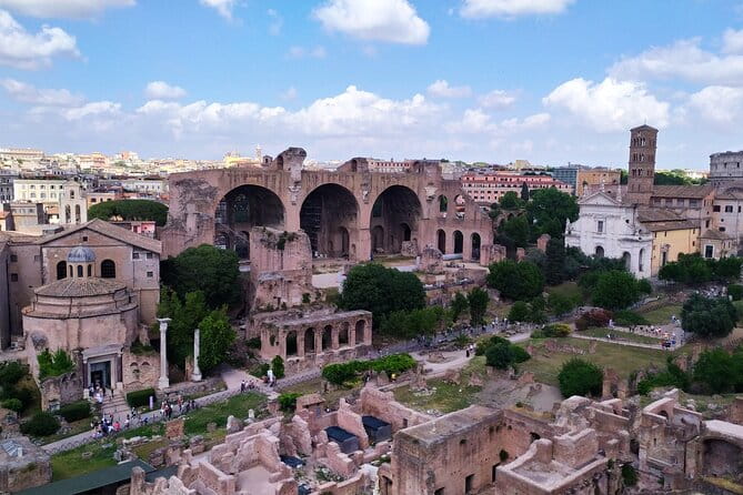 Colosseum, Roman Forum and Palatine Hill with Isuf - FAQs
