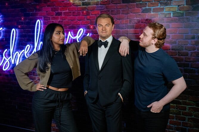 Combo Ticket: Madame Tussauds & SEA LIFE London Aquarium - Exploring Madame Tussauds London