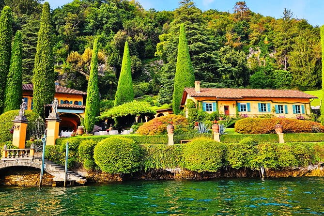 ComeToComo_Boat Tour from Argegno in Compact Cruiserboat - Entering The Splendid Waters of Lake Como