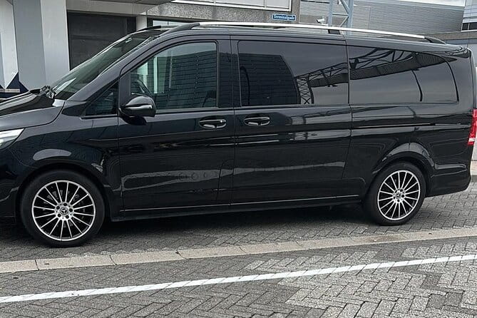 Copenhagen Airport Transfer Service | English Speaking Driver - Who Would Love This Service?