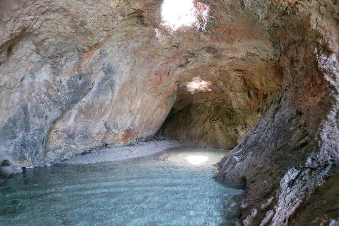 Daily tour in dinghy Favignana and Levanzo - Price, Value, and Practical Tips