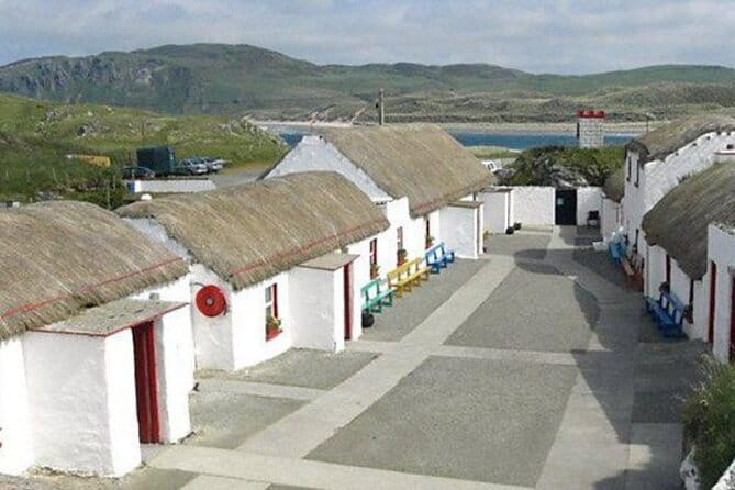 DAY TOUR: Highlights of Derry and Donegal - Tranquil Buncrana and Swan Park