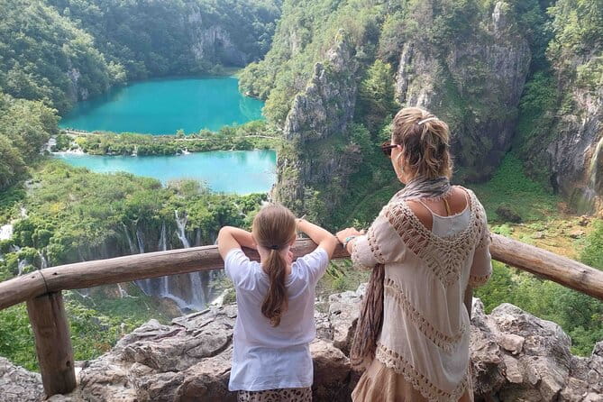 Day Trip to Plitvice lakes From Split - The Lunch Break and Final Return