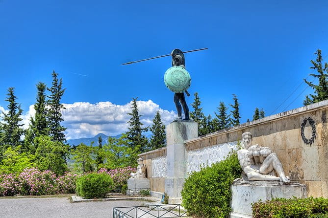 Delphi/Thermopylae Private Day Tour from Athens/Pireaus - Who Will Love This Tour?