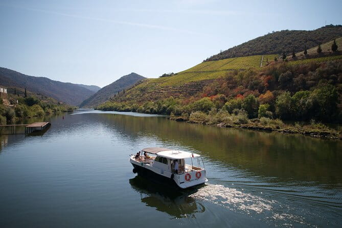 Douro River Cruise - Private River Cruise - Pinhão 1 Hour - From the River to the Vineyards: Exploring Pinhão and Beyond