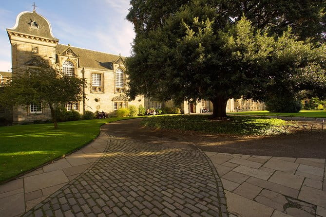 Edinburgh to St Andrews private driving tour - Who Should Consider This Tour?